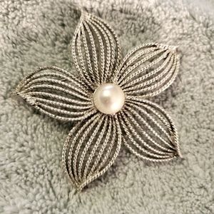 Beautiful Vintage Brooch